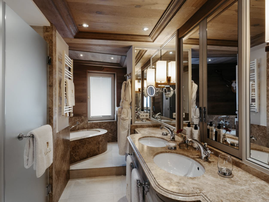 DOPPELZIMMER - Deluxe Zimmer - Badezimmer